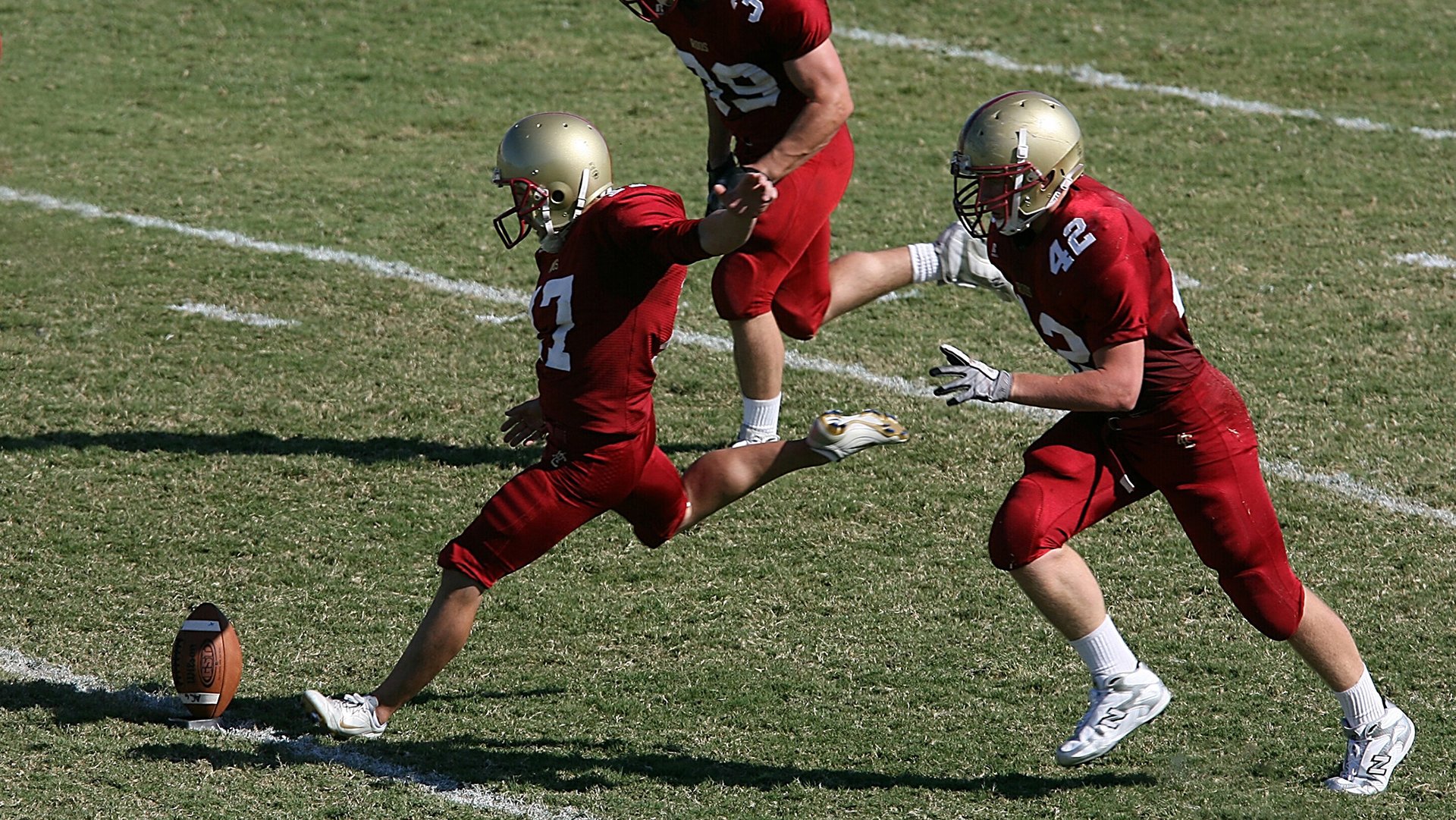 开云体育-“攻防大战：战略调度成胜负关键，绝境何惧？”，战略攻防游戏