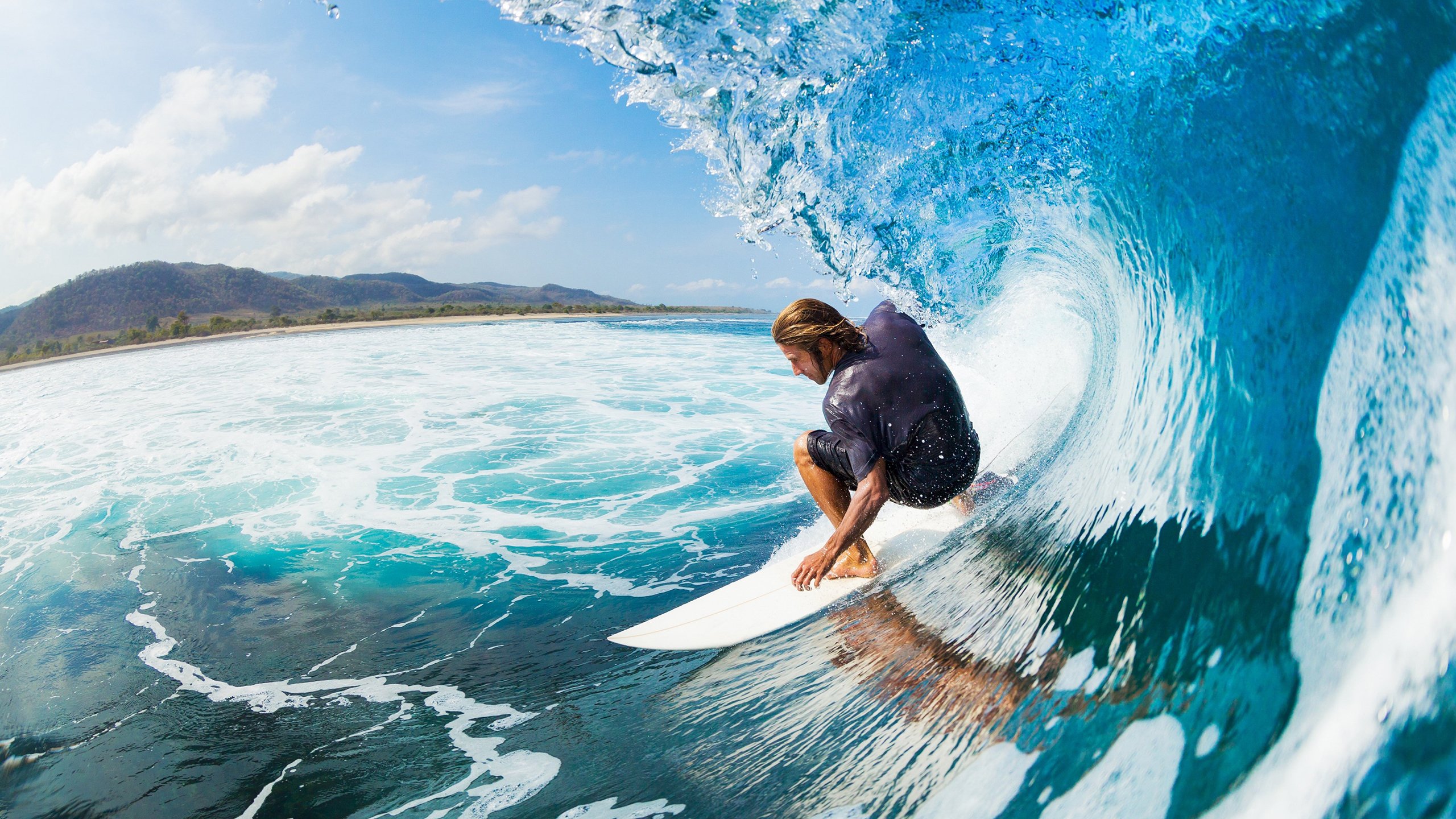 哈兰德连续20场破门，英超火力王再续神迹，哈兰德德甲